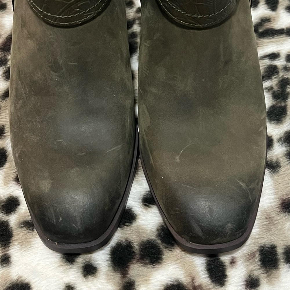 Vionic size 7.5 women’s green zip up booties - Picture 7 of 10